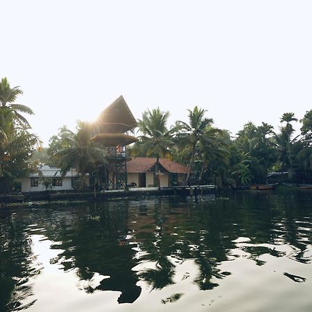 Appartamento Tulsi Kayal Retreat Champakulam Esterno foto
