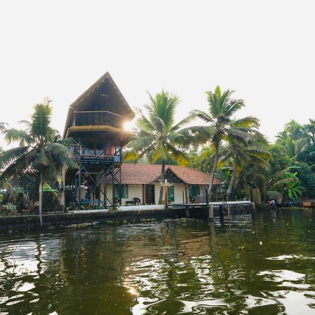 Appartamento Tulsi Kayal Retreat Champakulam Esterno foto