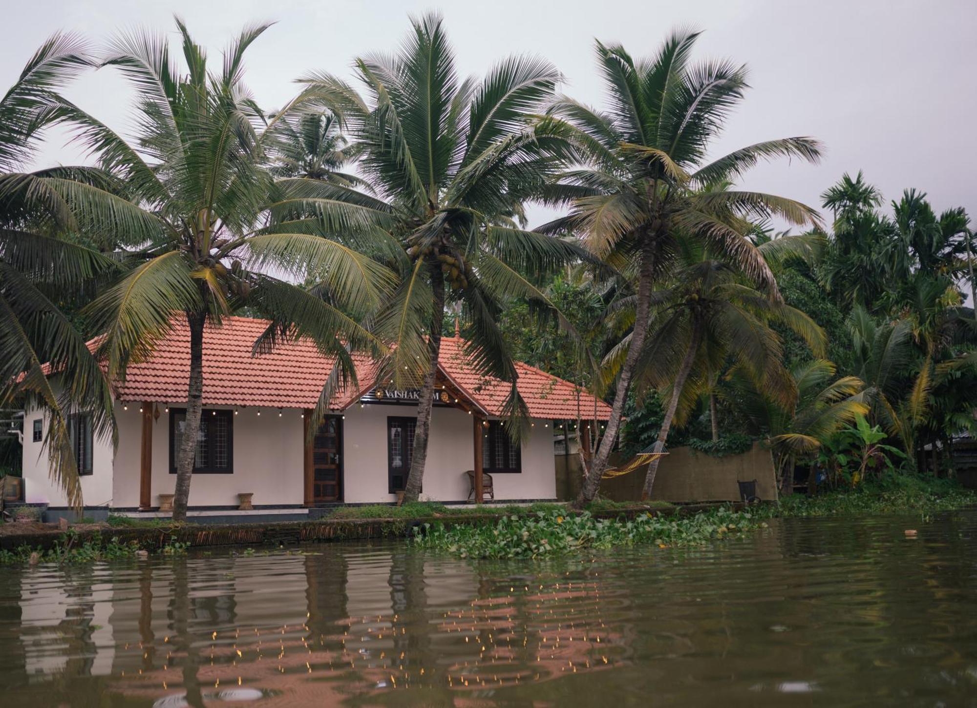 Appartamento Tulsi Kayal Retreat Champakulam Esterno foto