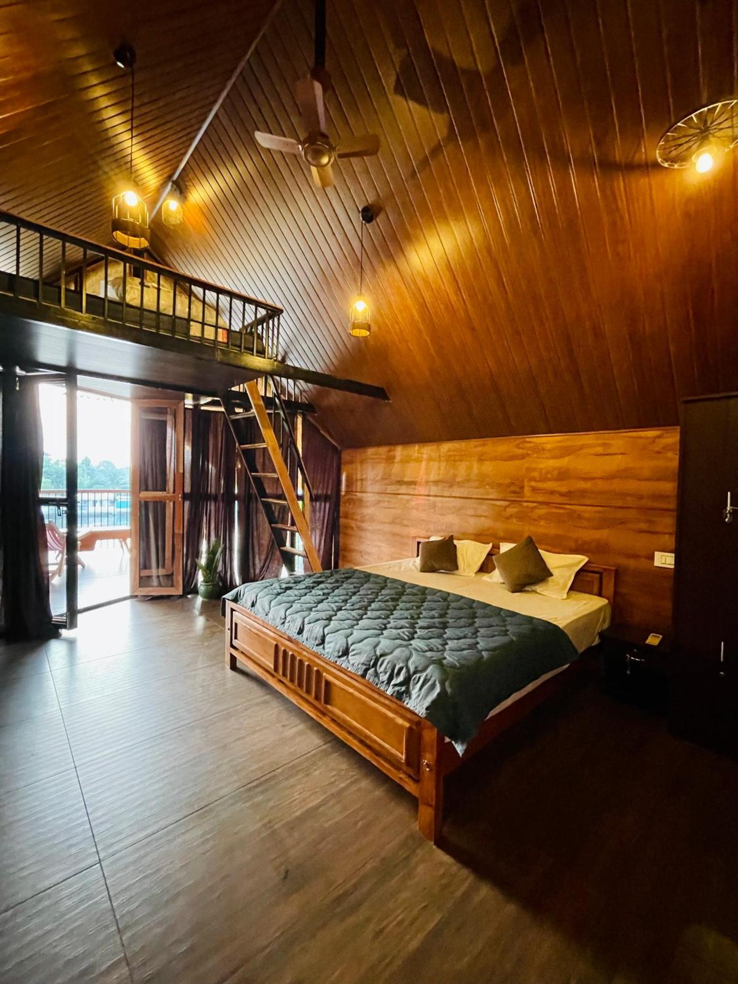 Appartamento Tulsi Kayal Retreat Champakulam Esterno foto