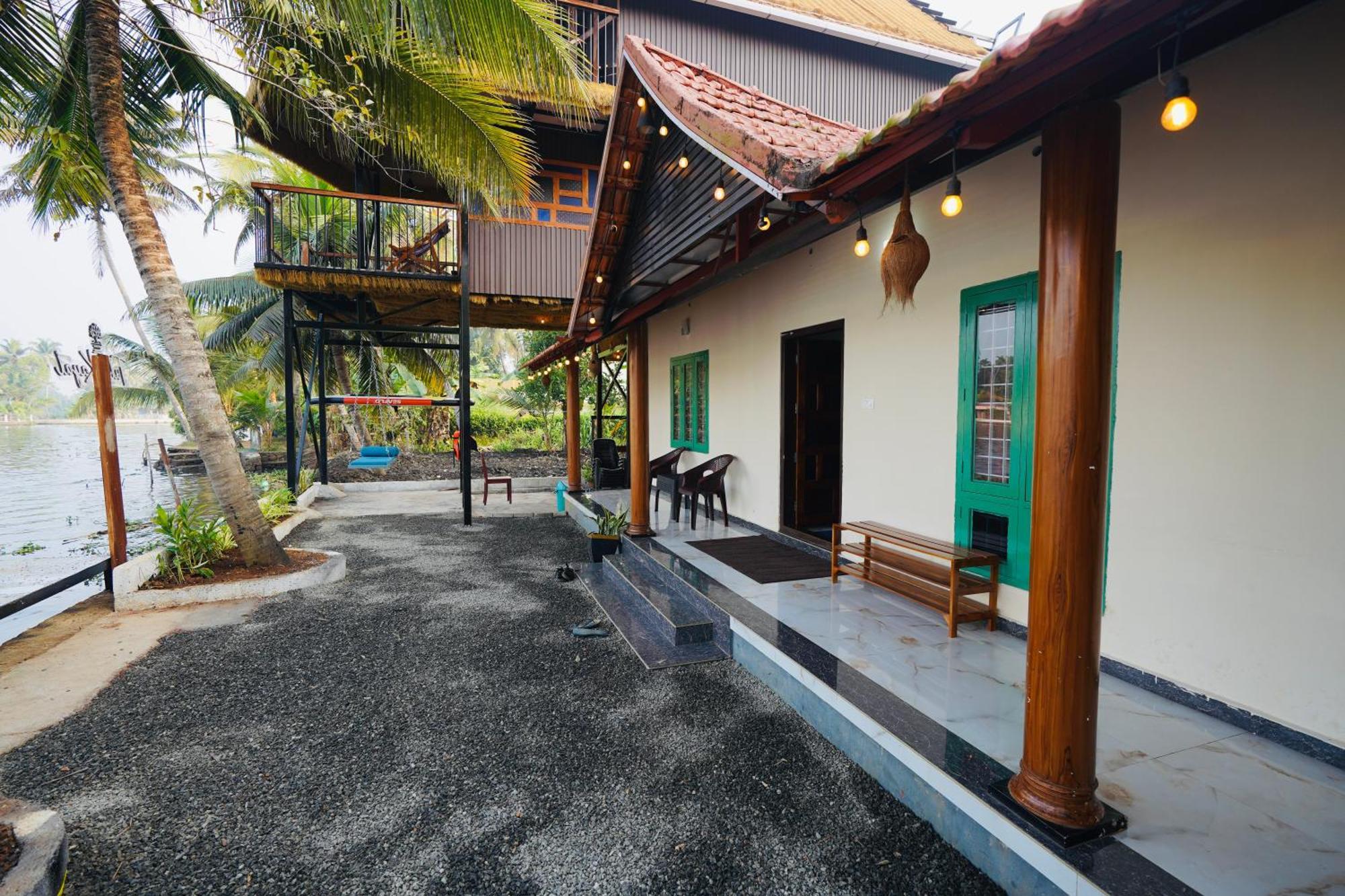 Appartamento Tulsi Kayal Retreat Champakulam Esterno foto