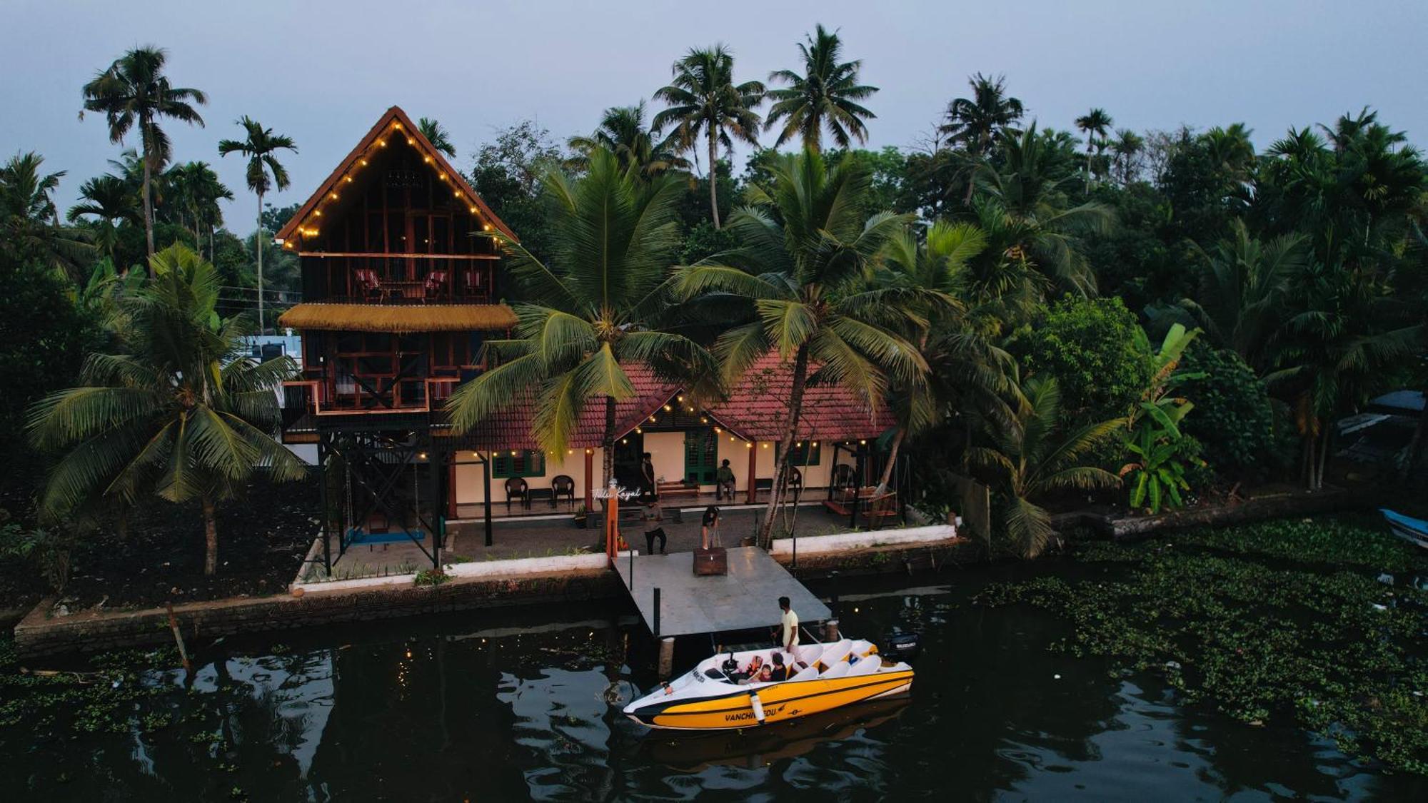 Appartamento Tulsi Kayal Retreat Champakulam Esterno foto