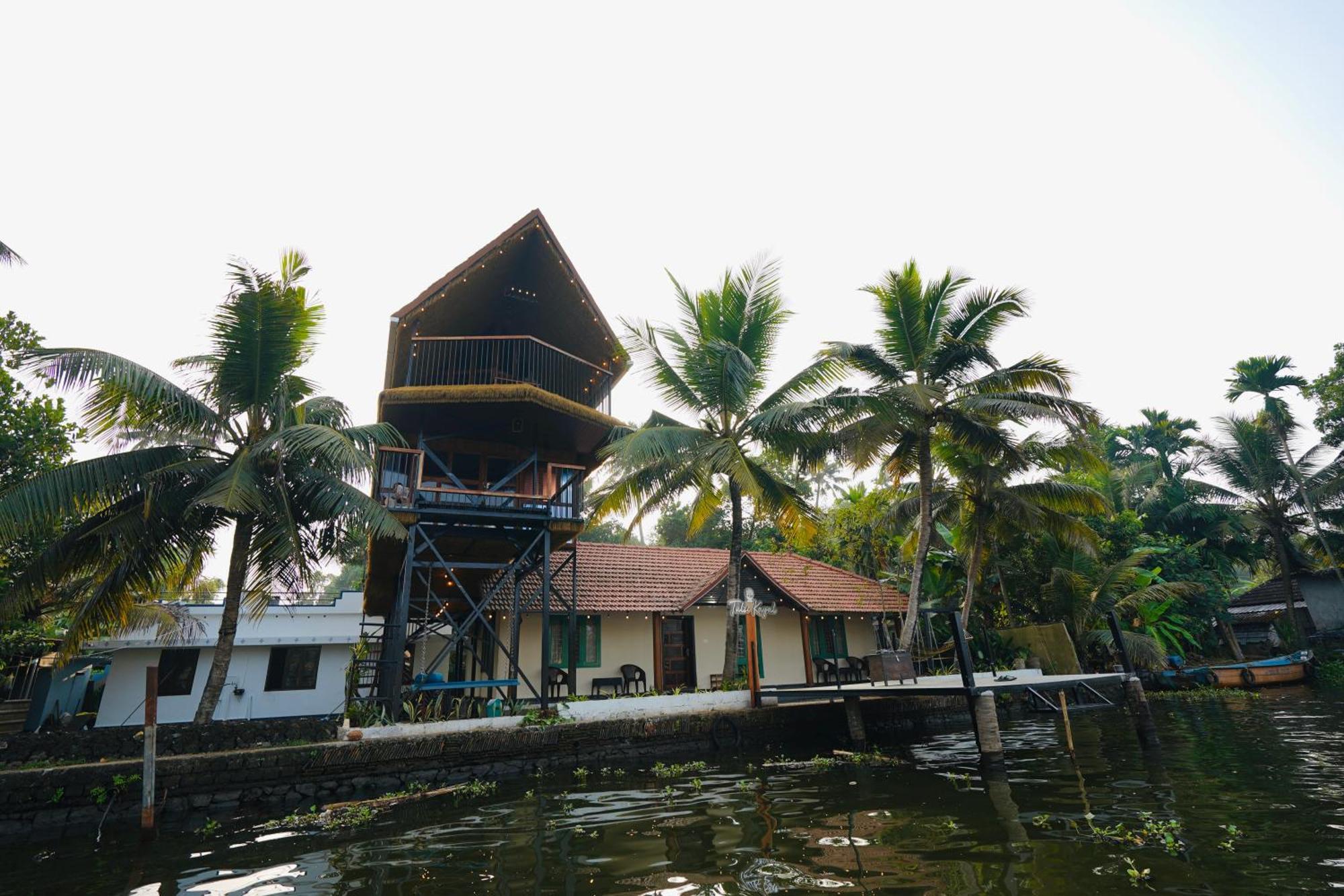Appartamento Tulsi Kayal Retreat Champakulam Esterno foto