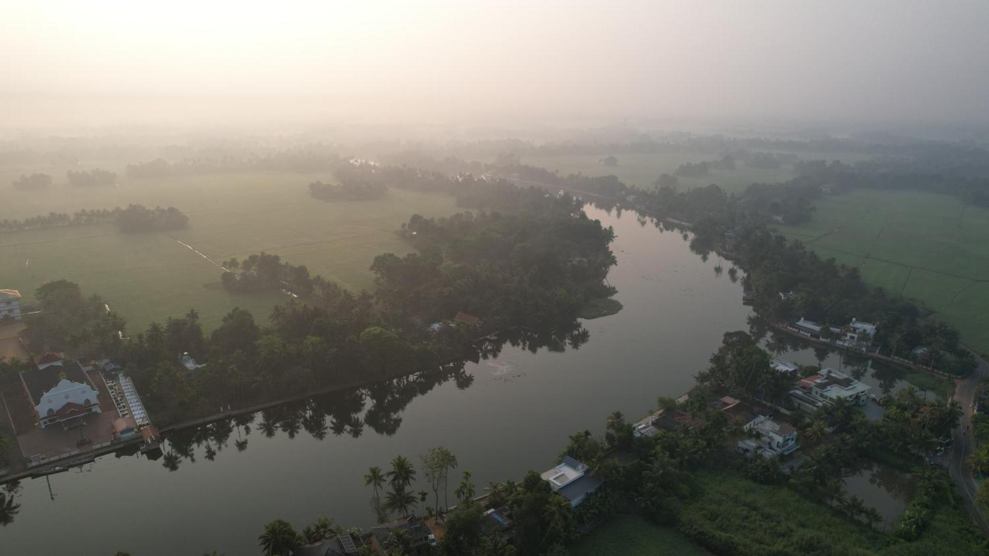 Appartamento Tulsi Kayal Retreat Champakulam Esterno foto