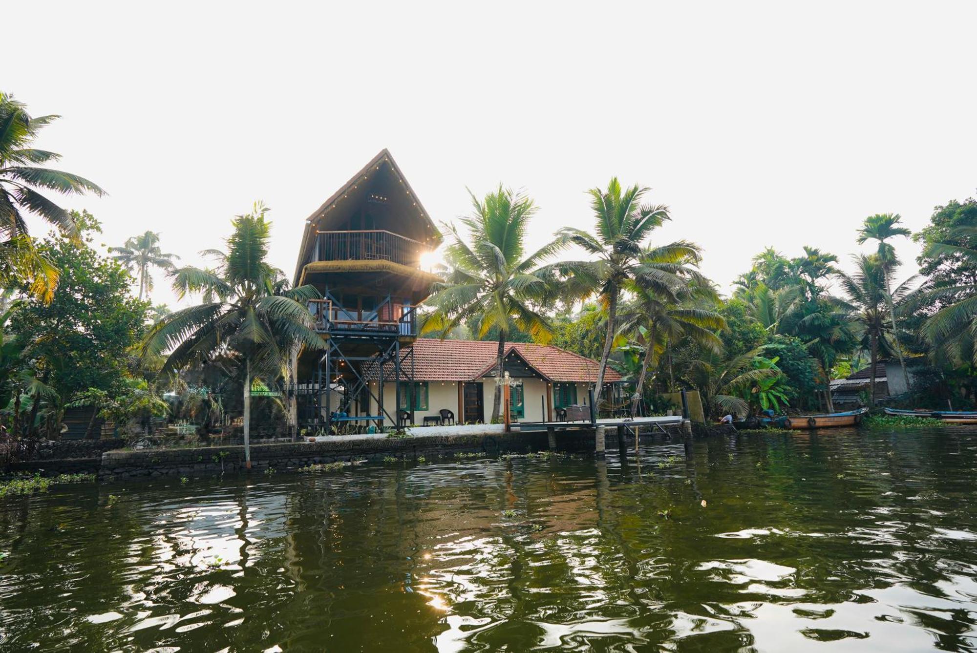 Appartamento Tulsi Kayal Retreat Champakulam Esterno foto