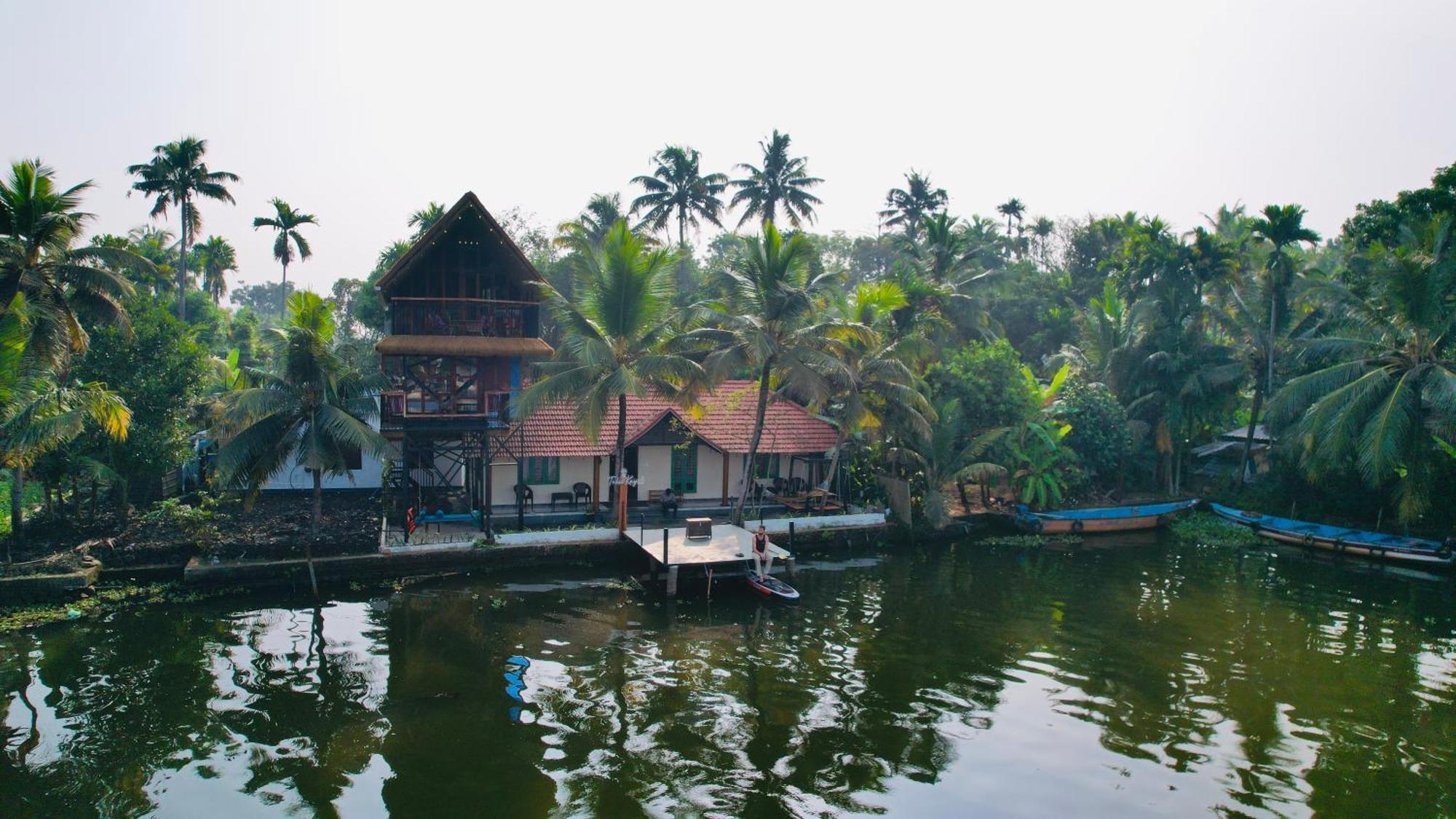 Appartamento Tulsi Kayal Retreat Champakulam Esterno foto